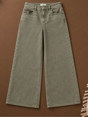 Abercrombie & Fitch Olive Green Wide-Leg High Rise Jeans - 25 SHORT!!